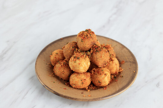 A Plate of Cimol Bojot Aa