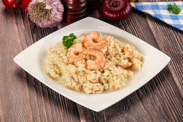 Gourmet risotto with prawn and cheese