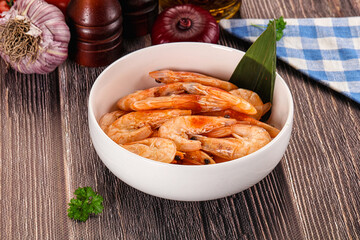 Steamed red prawn with spices