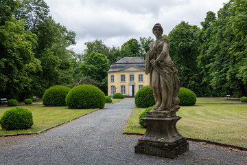 Schloss Burgk Pavillon &bdquo;Sophienlust&ldquo;, Eingangsstatue