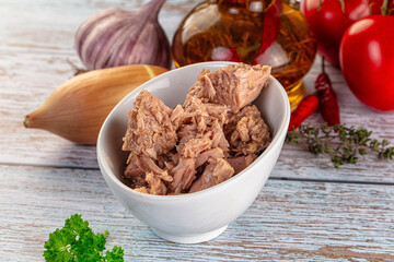 Canned tuna fish in olive oil