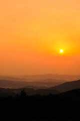 夕焼け空　夕日