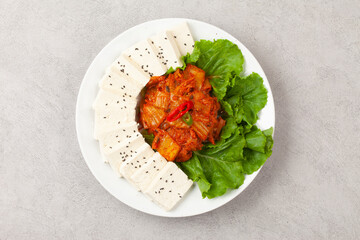 Tofu kimchi is a dish made by boiling tofu and eating it with stir-fried kimchi.
