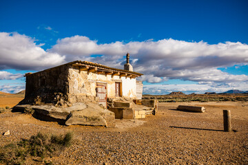 old house in dessert © Markus Rieder