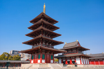 大阪市天王寺区 四天王寺、五重塔と金堂