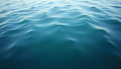 Naklejka premium Gentle Ocean Waves Create Tranquil Blue Scene in Serene Environment for Relaxation and Calmness