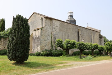 Eglise Saint-Hilaire de Poitiers, église gothique, village de Mortemart, département de la Haute...