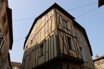 Bâtiment typique, vue de l'extérieur, village de Saint Léonard de Noblat, département de la...