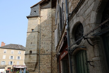 Bâtiment typique, vue de l'extérieur, village de Saint Léonard de Noblat, département de la...