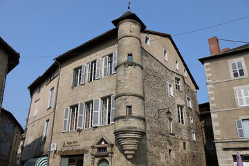 Bâtiment typique, vue de l'extérieur, village de Saint Léonard de Noblat, département de la...