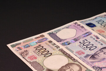 3種類の日本の紙幣