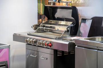 Stylish and Functional Outdoor Grill Perfect for Your Next Barbecue Gathering