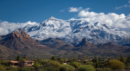 Fototapeta premium White Mountains Arizona. Desert Landscape with Majestic Rock Formations in Sedona