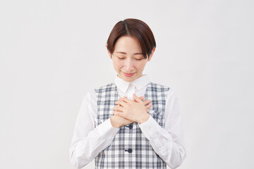 女性　事務員　ほっとする　白背景