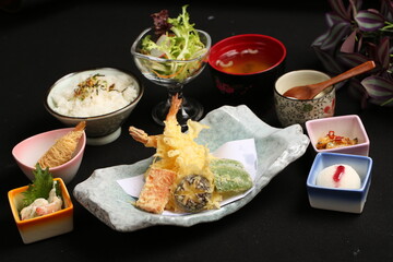 food, japanese cuisine, delicious, prawn tempura