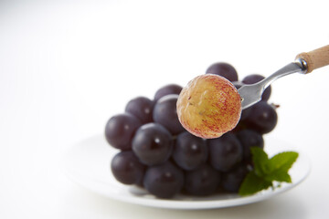 果物_みずみずしい巨峰