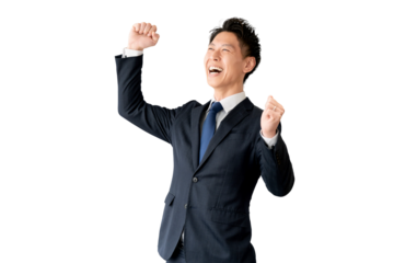 ガッツポーズで喜ぶ笑顔の男性ビジネスマン（背景透過PNG）