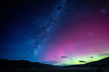 Night sky with milky way and southern light in Wanaka, New Zealand	