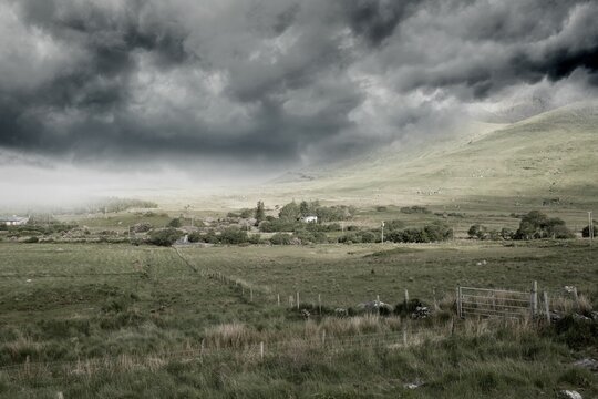 Fototapeta Stormy countryside background