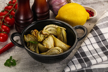 Vegan cuisine - baked fennel with oil
