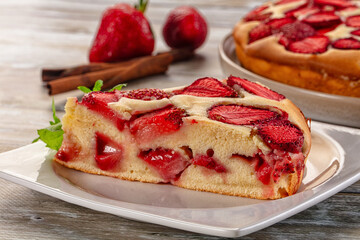 Strawberry pie tart served mint