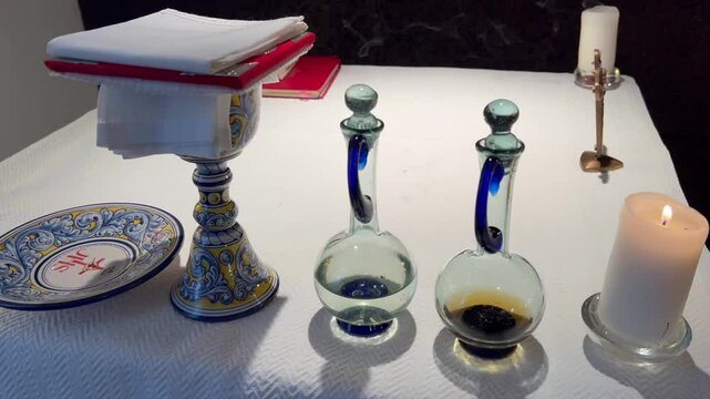 Jesus in life, it is his service that accompanies each Eucharist, in the consecration the promise of God that really remained in the bread and wine, with the love.