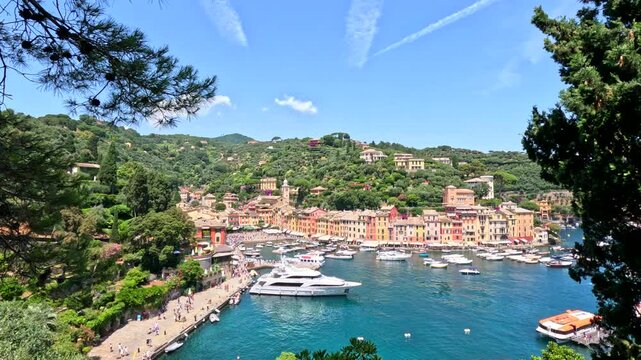 The Italian beaches have magical views that with a trekking you can live the summer of love. It is a paradisiacal place with turquoise blue sea and natural clearing. Beautiful sea