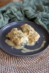 homemade chicken stuffed with spinach with sauce recipe
