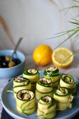 Zucchini-Röllchen