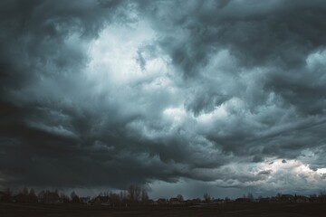 Obraz premium Gloomy clouds before the storm