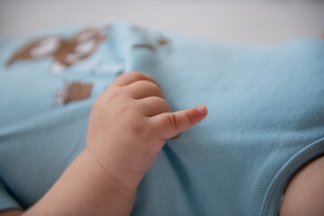 newborn baby hand
