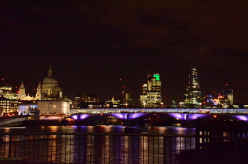 Fototapeta premium night view of london