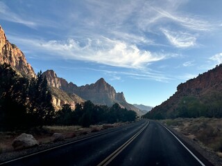 the road to the mountains