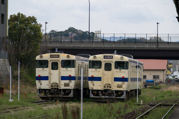 後藤寺線と日田彦山線の交換駅である田川後藤寺駅に停車するキハ40系気動車