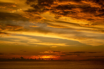 奄美大島の夏の夕暮れ。