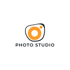ILLUSTRATION PHOTOGRAPHY ABSTRACT CAMERA LENS SIMPLE LOGO ICON BLACK ORANGE COLOR TEMPLATE DESIGN ELEMENT VECTOR. GOOD FOR PHOTO STUDIO, APPS