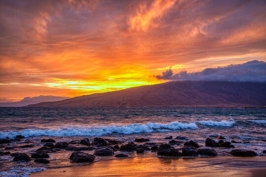 Memories of Maui, summer sunset off the coast of Maui