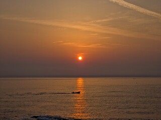Early dawn, sea horizon sunrise, beautiful natural sunrise dawn seascape background, Yeongdeok sea, South Korea - 동트는 새벽, 바다 수평선 해돋이, 아름다운 자연의 일출 새벽 바다 풍경 배경, 영덕 바다, 한국