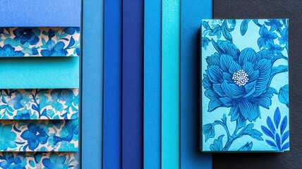 Una composición artística que celebra la belleza del azul en sus múltiples tonalidades, con un enfoque en la cerámica decorada con motivos florales.