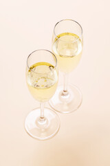 A sparkling glass of champagne