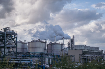 HDR. Oil refinery. Petrochemical Industry.  Pipes, smoke and steam.