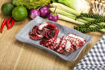 Jamanese cuisine - sashimi with octopus