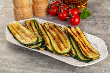 Grilled young zucchini for snack