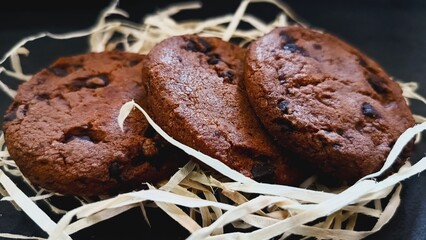 chocolate chip muffin