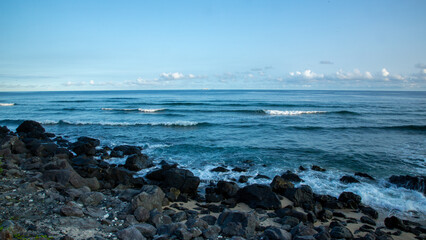 夏の奄美大島の風景。海。雲。