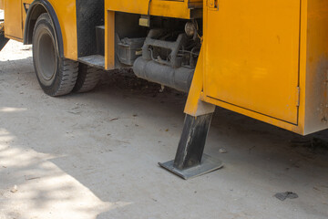 outrigger - ensuring the stability of the car when working with a load on departure