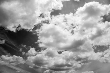 夏の空　青空と雲モノクローム130