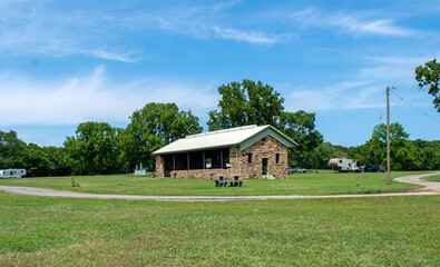 Obraz premium Winding path around campground