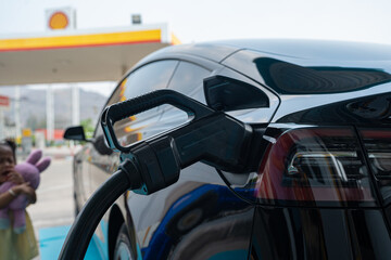 Electric car charge station zero emission power