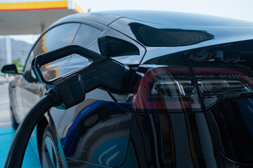 Electric car charge station zero emission power